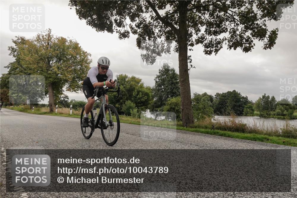 30.08.2026 - Elbe Triathlon Hamburg Michael Burmester http://msf.ph/oto/10043789 30.08.2026 09:20:23 Radfahren 500, 718 meine-sportfotos.de