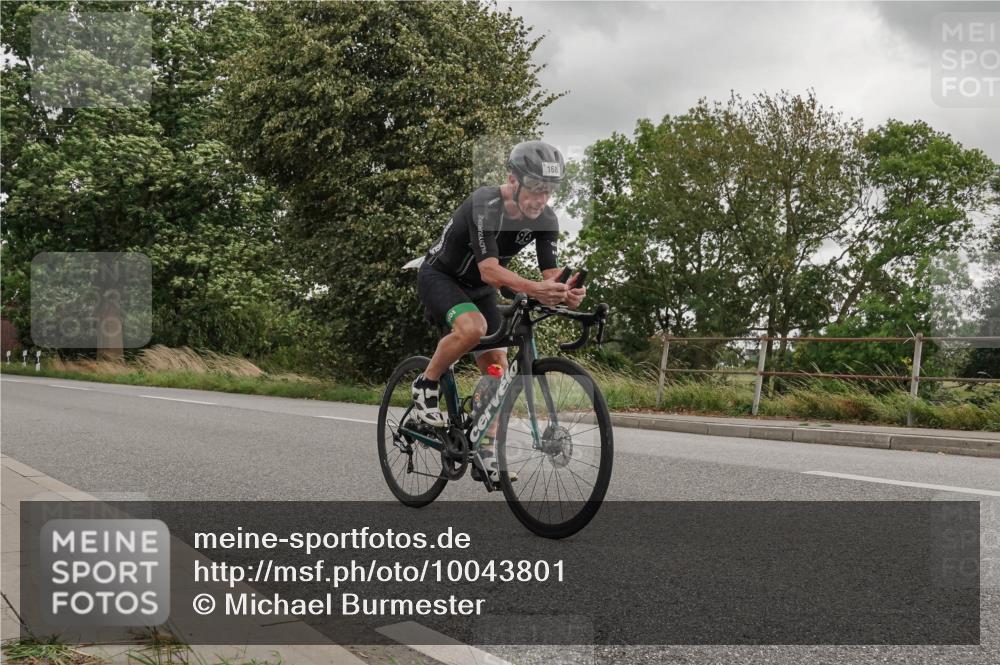 30.08.2026 - Elbe Triathlon Hamburg Michael Burmester http://msf.ph/oto/10043801 30.08.2026 14:57:00 Radfahren  meine-sportfotos.de