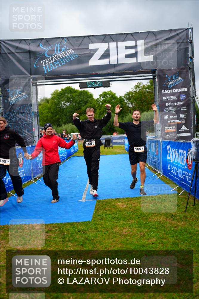 30.08.2026 - Elbe Triathlon Hamburg LAZAROV Photography http://msf.ph/oto/10043828 30.08.2026 16:39:03 Ziel  meine-sportfotos.de