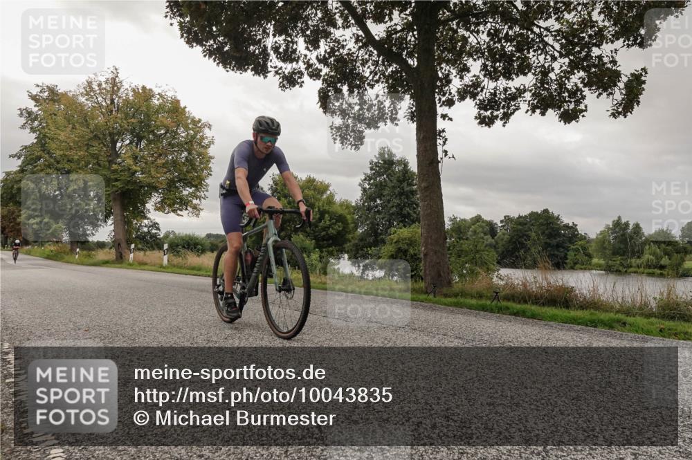 30.08.2026 - Elbe Triathlon Hamburg Michael Burmester http://msf.ph/oto/10043835 30.08.2026 09:20:41 Radfahren 188, 554, 691 meine-sportfotos.de