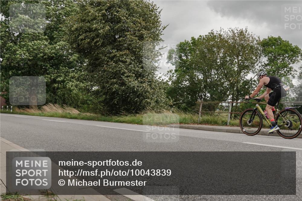30.08.2026 - Elbe Triathlon Hamburg Michael Burmester http://msf.ph/oto/10043839 30.08.2026 14:57:24 Radfahren  meine-sportfotos.de