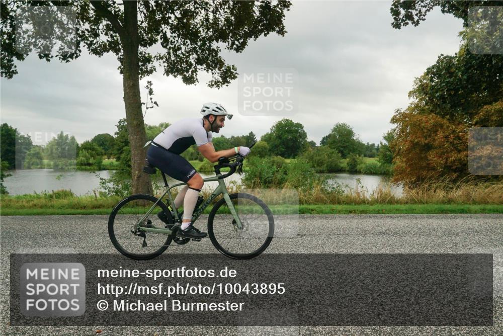 30.08.2026 - Elbe Triathlon Hamburg Michael Burmester http://msf.ph/oto/10043895 30.08.2026 09:07:40 Radfahren 432, 470 meine-sportfotos.de