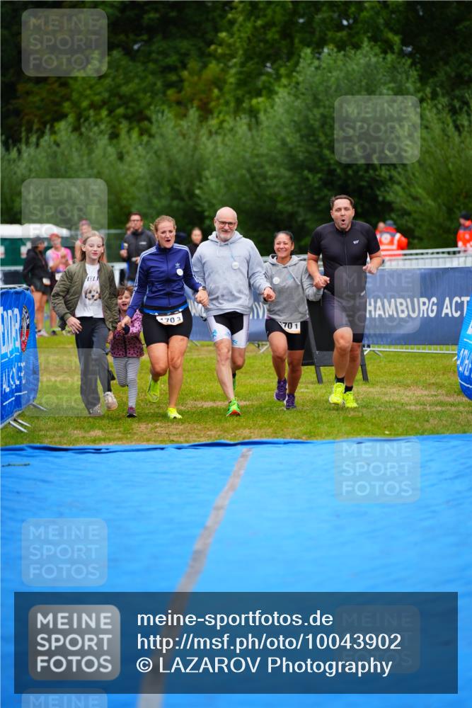 30.08.2026 - Elbe Triathlon Hamburg LAZAROV Photography http://msf.ph/oto/10043902 30.08.2026 16:39:34 Ziel  meine-sportfotos.de