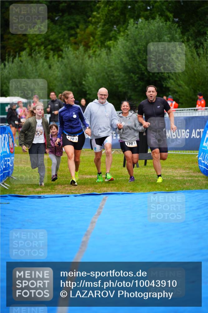 30.08.2026 - Elbe Triathlon Hamburg LAZAROV Photography http://msf.ph/oto/10043910 30.08.2026 16:39:35 Ziel  meine-sportfotos.de