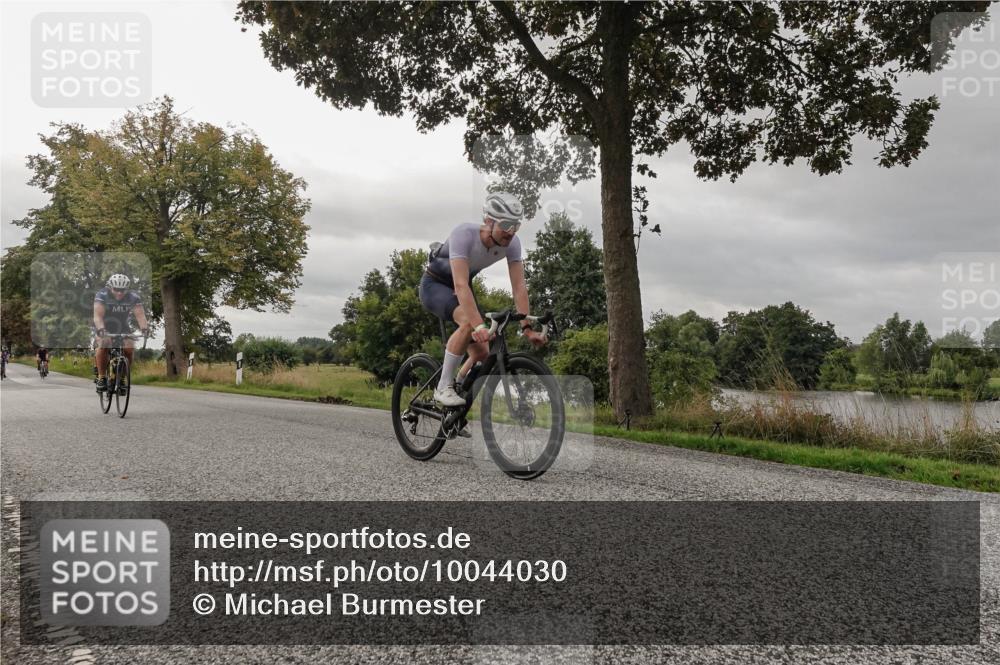 30.08.2026 - Elbe Triathlon Hamburg Michael Burmester http://msf.ph/oto/10044030 30.08.2026 09:21:53 Radfahren 199, 289, 352, 441, 458, 496, 525, 533, 642, 1897 meine-sportfotos.de