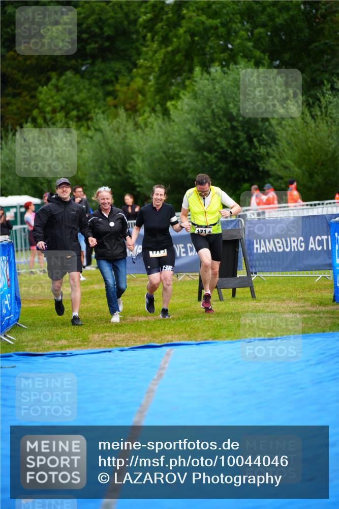 30.08.2026 - Elbe Triathlon Hamburg LAZAROV Photography http://msf.ph/oto/10044046 30.08.2026 16:40:25 Ziel  meine-sportfotos.de