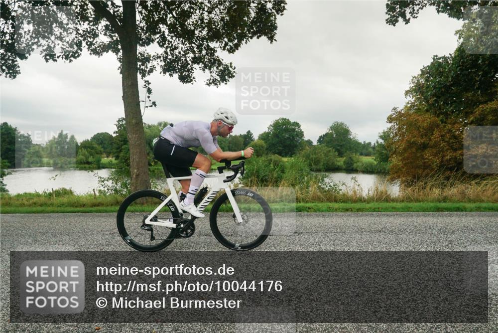 30.08.2026 - Elbe Triathlon Hamburg Michael Burmester http://msf.ph/oto/10044176 30.08.2026 09:10:16 Radfahren 301, 313, 428 meine-sportfotos.de
