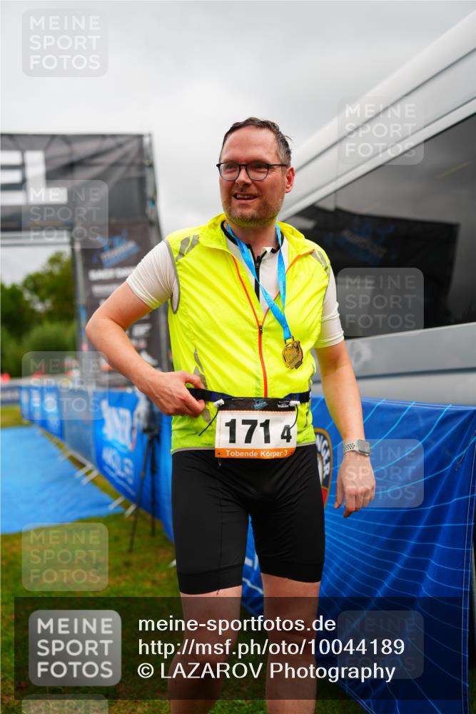 30.08.2026 - Elbe Triathlon Hamburg LAZAROV Photography http://msf.ph/oto/10044189 30.08.2026 16:41:13 Ziel  meine-sportfotos.de