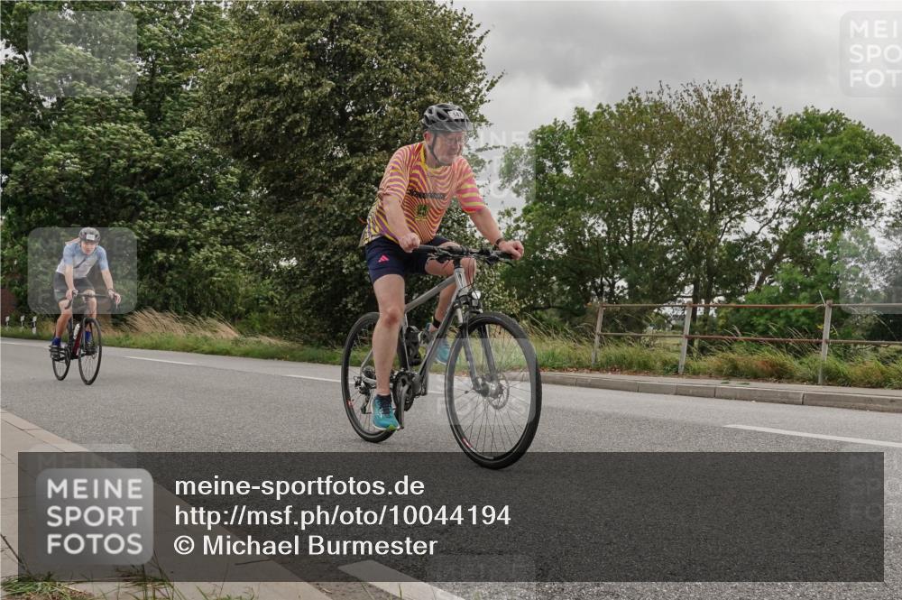 30.08.2026 - Elbe Triathlon Hamburg Michael Burmester http://msf.ph/oto/10044194 30.08.2026 15:01:03 Radfahren  meine-sportfotos.de