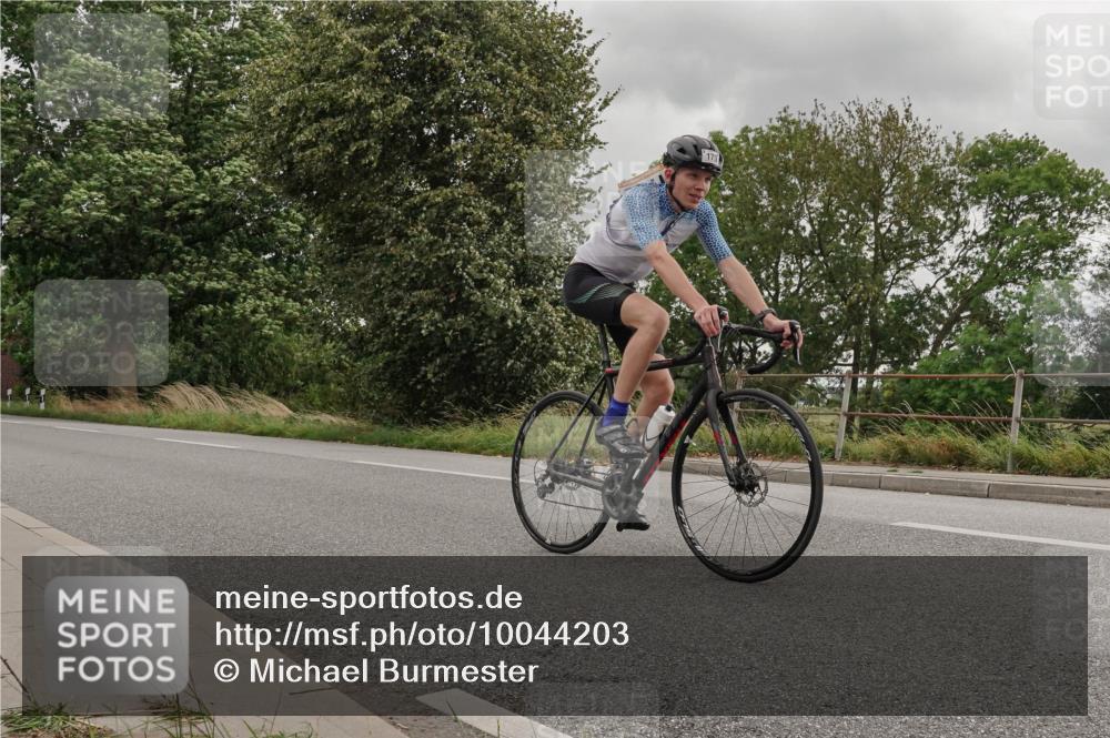 30.08.2026 - Elbe Triathlon Hamburg Michael Burmester http://msf.ph/oto/10044203 30.08.2026 15:01:04 Radfahren  meine-sportfotos.de