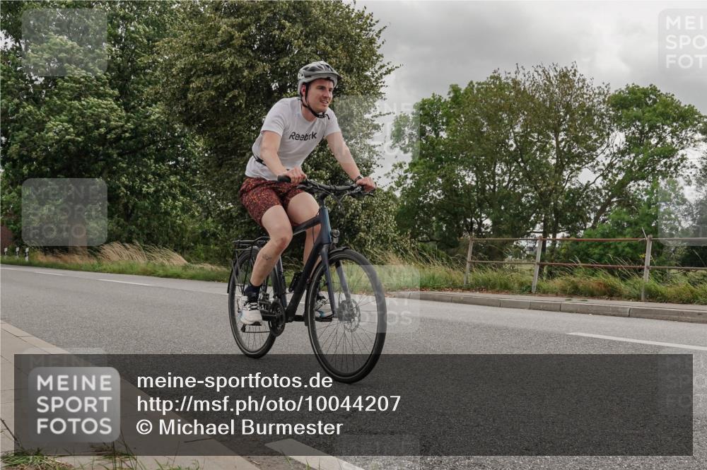 30.08.2026 - Elbe Triathlon Hamburg Michael Burmester http://msf.ph/oto/10044207 30.08.2026 15:01:22 Radfahren  meine-sportfotos.de