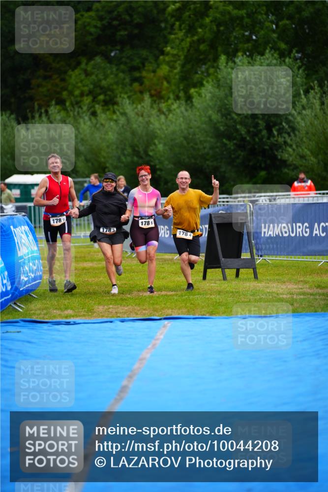30.08.2026 - Elbe Triathlon Hamburg LAZAROV Photography http://msf.ph/oto/10044208 30.08.2026 16:42:16 Ziel  meine-sportfotos.de