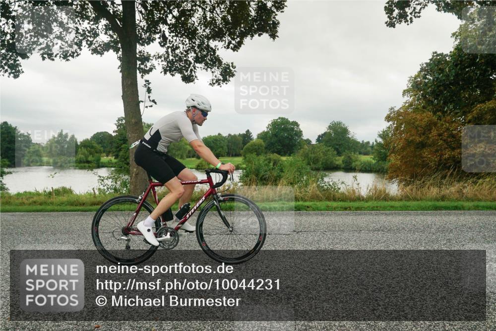 30.08.2026 - Elbe Triathlon Hamburg Michael Burmester http://msf.ph/oto/10044231 30.08.2026 09:10:32 Radfahren 326, 390, 417 meine-sportfotos.de