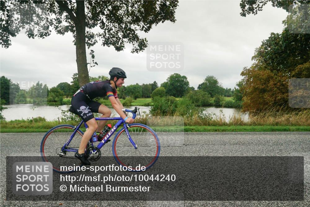 30.08.2026 - Elbe Triathlon Hamburg Michael Burmester http://msf.ph/oto/10044240 30.08.2026 09:10:33 Radfahren 326, 390, 417 meine-sportfotos.de