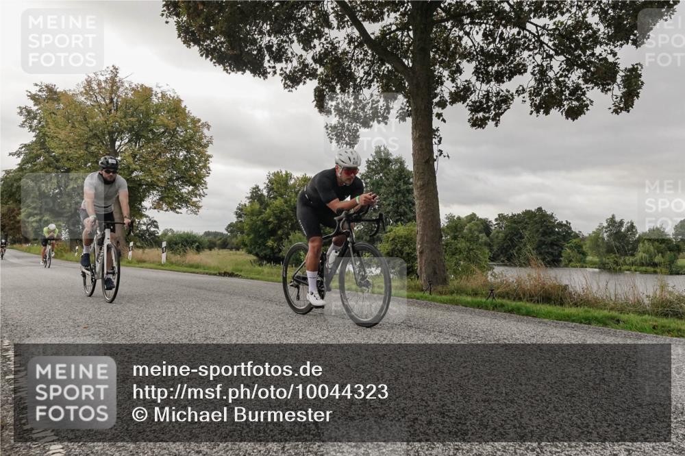 30.08.2026 - Elbe Triathlon Hamburg Michael Burmester http://msf.ph/oto/10044323 30.08.2026 09:23:05 Radfahren 182, 404, 413, 437, 439, 705, 1895 meine-sportfotos.de
