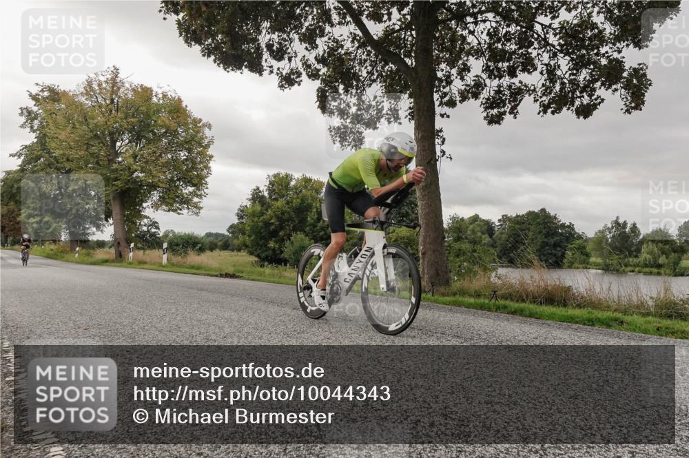 30.08.2026 - Elbe Triathlon Hamburg Michael Burmester http://msf.ph/oto/10044343 30.08.2026 09:23:07 Radfahren 182, 404, 437, 439, 632, 705, 1895 meine-sportfotos.de