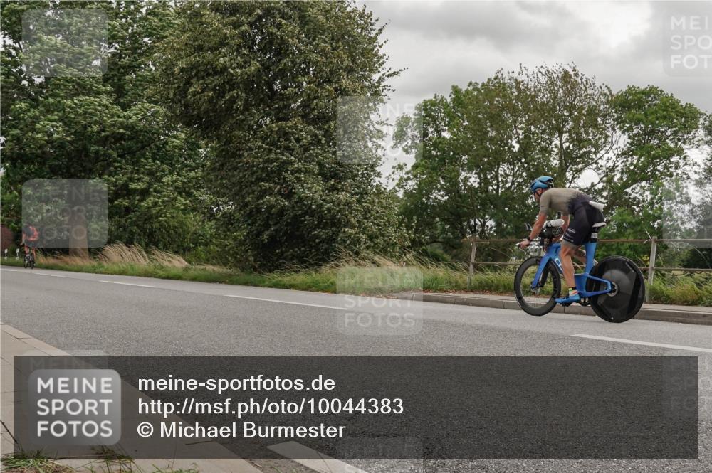 30.08.2026 - Elbe Triathlon Hamburg Michael Burmester http://msf.ph/oto/10044383 30.08.2026 15:04:08 Radfahren  meine-sportfotos.de