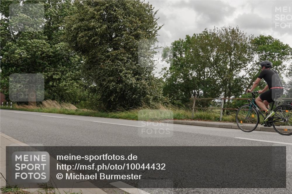 30.08.2026 - Elbe Triathlon Hamburg Michael Burmester http://msf.ph/oto/10044432 30.08.2026 15:04:47 Radfahren  meine-sportfotos.de