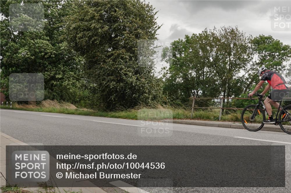 30.08.2026 - Elbe Triathlon Hamburg Michael Burmester http://msf.ph/oto/10044536 30.08.2026 15:06:18 Radfahren  meine-sportfotos.de