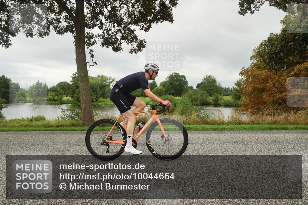30.08.2026 - Elbe Triathlon Hamburg Michael Burmester http://msf.ph/oto/10044664 30.08.2026 09:13:18 Radfahren 229, 238, 245, 318, 346, 385, 504, 689 meine-sportfotos.de