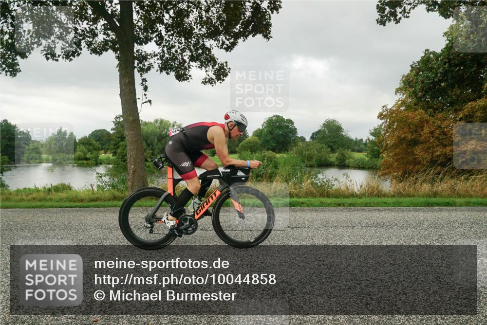 30.08.2026 - Elbe Triathlon Hamburg Michael Burmester http://msf.ph/oto/10044858 30.08.2026 09:14:32 Radfahren 195, 205, 215, 225, 315, 383, 460 meine-sportfotos.de