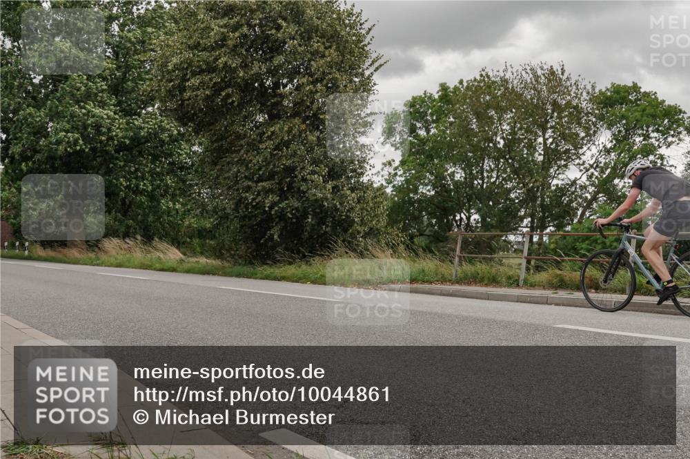 30.08.2026 - Elbe Triathlon Hamburg Michael Burmester http://msf.ph/oto/10044861 30.08.2026 15:16:13 Radfahren  meine-sportfotos.de
