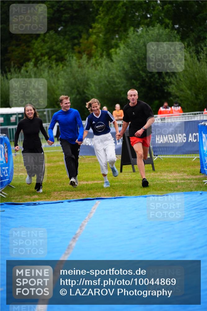 30.08.2026 - Elbe Triathlon Hamburg LAZAROV Photography http://msf.ph/oto/10044869 30.08.2026 16:47:03 Ziel  meine-sportfotos.de