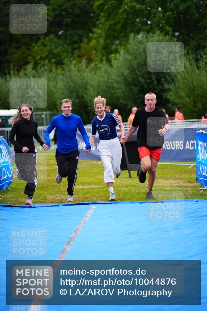 30.08.2026 - Elbe Triathlon Hamburg LAZAROV Photography http://msf.ph/oto/10044876 30.08.2026 16:47:04 Ziel  meine-sportfotos.de