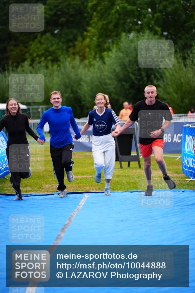 30.08.2026 - Elbe Triathlon Hamburg LAZAROV Photography http://msf.ph/oto/10044888 30.08.2026 16:47:04 Ziel  meine-sportfotos.de