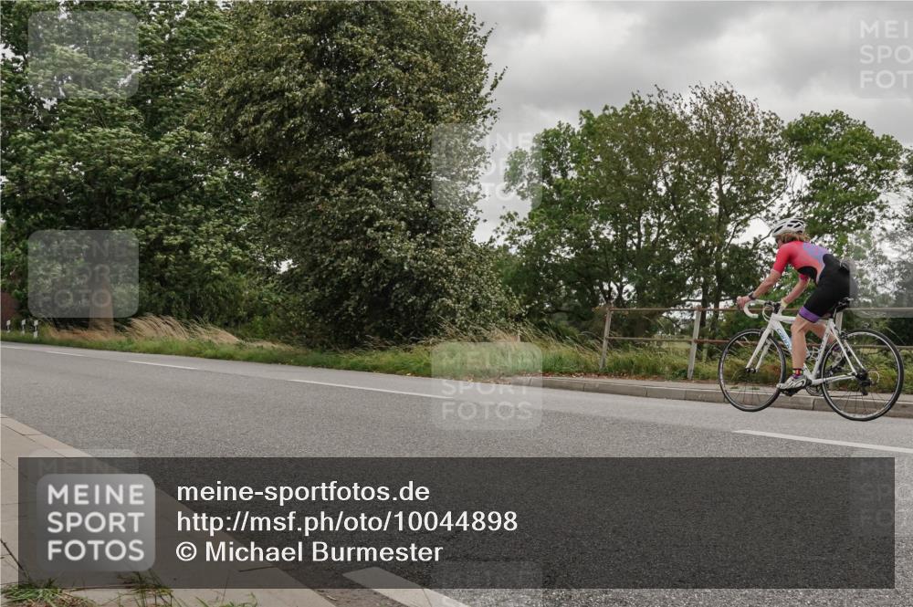30.08.2026 - Elbe Triathlon Hamburg Michael Burmester http://msf.ph/oto/10044898 30.08.2026 15:17:21 Radfahren  meine-sportfotos.de