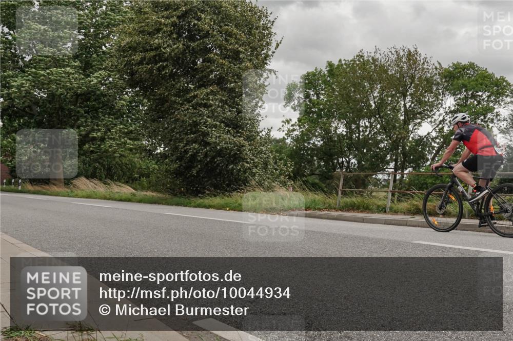 30.08.2026 - Elbe Triathlon Hamburg Michael Burmester http://msf.ph/oto/10044934 30.08.2026 15:18:44 Radfahren  meine-sportfotos.de