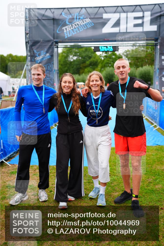 30.08.2026 - Elbe Triathlon Hamburg LAZAROV Photography http://msf.ph/oto/10044969 30.08.2026 16:47:23 Ziel  meine-sportfotos.de