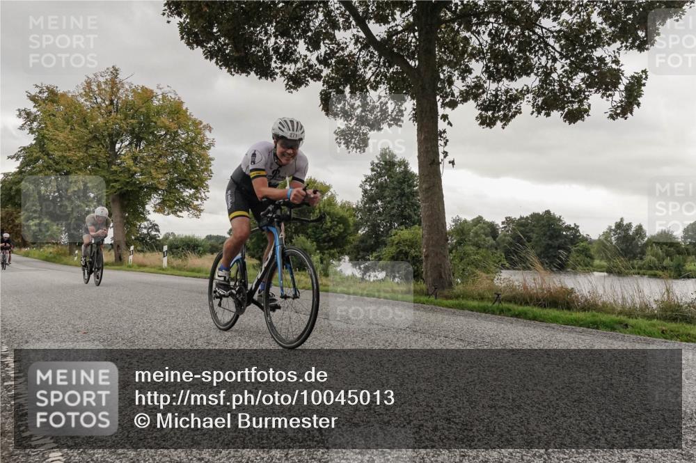 30.08.2026 - Elbe Triathlon Hamburg Michael Burmester http://msf.ph/oto/10045013 30.08.2026 09:26:12 Radfahren 210, 222, 271, 295, 298, 385, 504, 585 meine-sportfotos.de