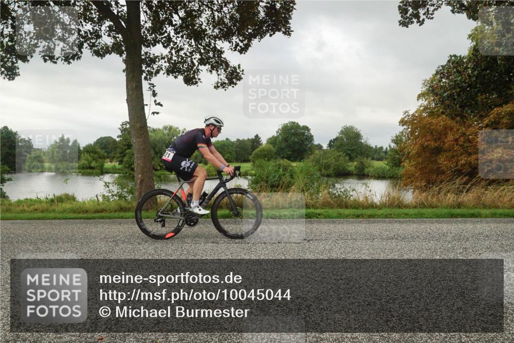 30.08.2026 - Elbe Triathlon Hamburg Michael Burmester http://msf.ph/oto/10045044 30.08.2026 09:15:16 Radfahren 321, 348, 393, 489 meine-sportfotos.de