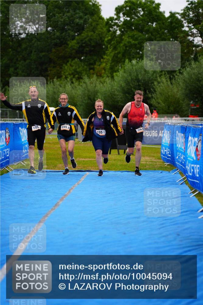 30.08.2026 - Elbe Triathlon Hamburg LAZAROV Photography http://msf.ph/oto/10045094 30.08.2026 16:50:07 Ziel  meine-sportfotos.de