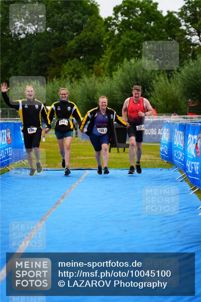 30.08.2026 - Elbe Triathlon Hamburg LAZAROV Photography http://msf.ph/oto/10045100 30.08.2026 16:50:08 Ziel  meine-sportfotos.de