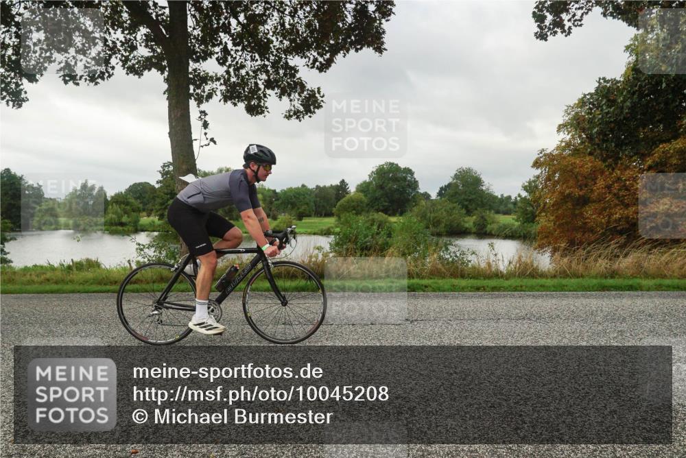 30.08.2026 - Elbe Triathlon Hamburg Michael Burmester http://msf.ph/oto/10045208 30.08.2026 09:16:28 Radfahren 285, 369, 376, 379, 405, 622 meine-sportfotos.de