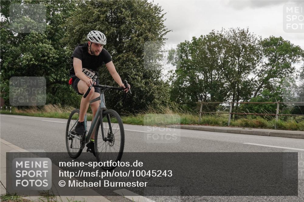 30.08.2026 - Elbe Triathlon Hamburg Michael Burmester http://msf.ph/oto/10045243 30.08.2026 15:23:38 Radfahren  meine-sportfotos.de