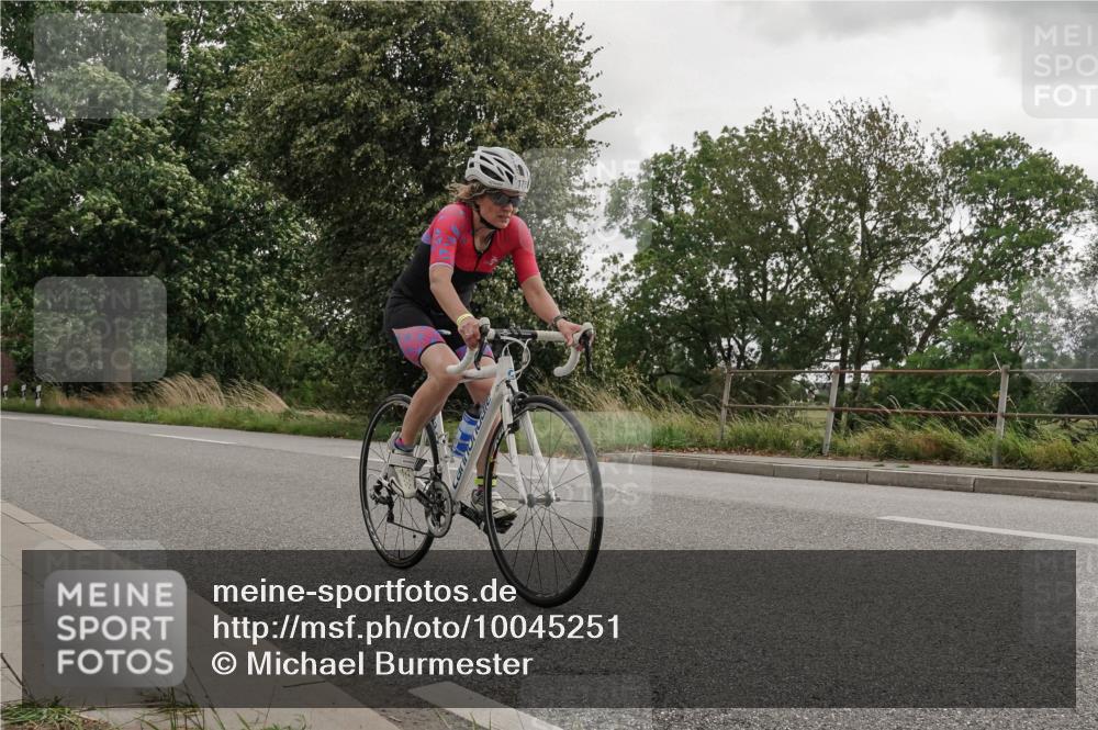 30.08.2026 - Elbe Triathlon Hamburg Michael Burmester http://msf.ph/oto/10045251 30.08.2026 15:23:49 Radfahren  meine-sportfotos.de