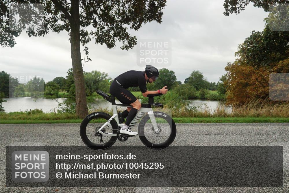 30.08.2026 - Elbe Triathlon Hamburg Michael Burmester http://msf.ph/oto/10045295 30.08.2026 09:16:46 Radfahren 217, 247, 391, 431, 637, 641 meine-sportfotos.de