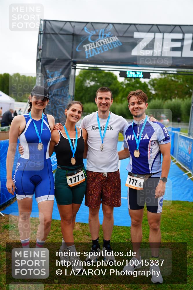 30.08.2026 - Elbe Triathlon Hamburg LAZAROV Photography http://msf.ph/oto/10045337 30.08.2026 16:56:40 Ziel  meine-sportfotos.de