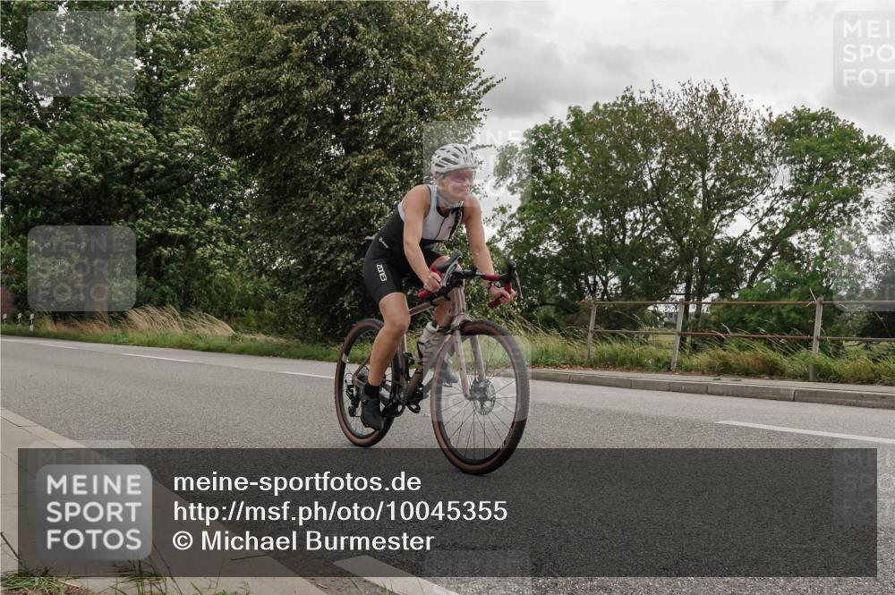 30.08.2026 - Elbe Triathlon Hamburg Michael Burmester http://msf.ph/oto/10045355 30.08.2026 15:25:36 Radfahren  meine-sportfotos.de