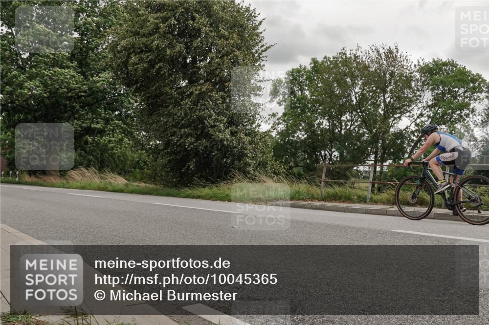 30.08.2026 - Elbe Triathlon Hamburg Michael Burmester http://msf.ph/oto/10045365 30.08.2026 15:25:37 Radfahren  meine-sportfotos.de