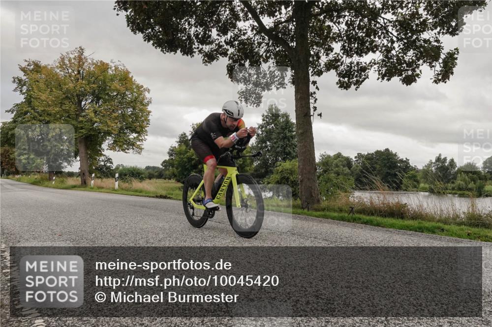 30.08.2026 - Elbe Triathlon Hamburg Michael Burmester http://msf.ph/oto/10045420 30.08.2026 09:27:33 Radfahren 325, 464, 613, 647, 665 meine-sportfotos.de