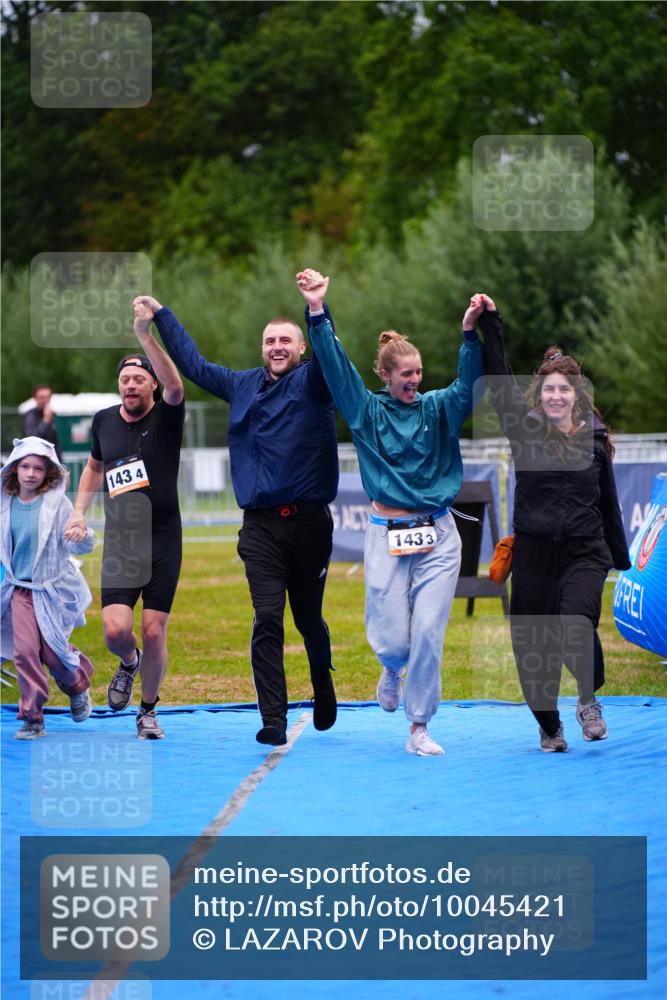 30.08.2026 - Elbe Triathlon Hamburg LAZAROV Photography http://msf.ph/oto/10045421 30.08.2026 17:02:13 Ziel  meine-sportfotos.de