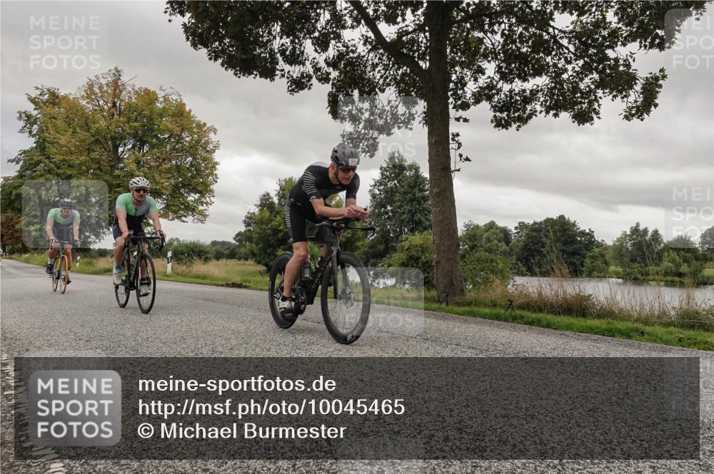 30.08.2026 - Elbe Triathlon Hamburg Michael Burmester http://msf.ph/oto/10045465 30.08.2026 09:27:58 Radfahren 211, 220, 275, 290, 340, 475, 481, 544, 618, 667, 689 meine-sportfotos.de