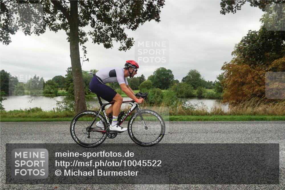 30.08.2026 - Elbe Triathlon Hamburg Michael Burmester http://msf.ph/oto/10045522 30.08.2026 09:18:03 Radfahren 236, 281, 841 meine-sportfotos.de