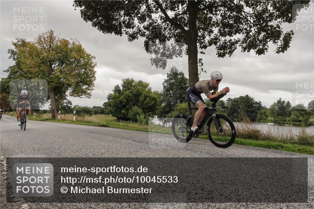 30.08.2026 - Elbe Triathlon Hamburg Michael Burmester http://msf.ph/oto/10045533 30.08.2026 09:28:05 Radfahren 215, 220, 290, 374, 481, 534, 544, 590, 667, 689, 698 meine-sportfotos.de