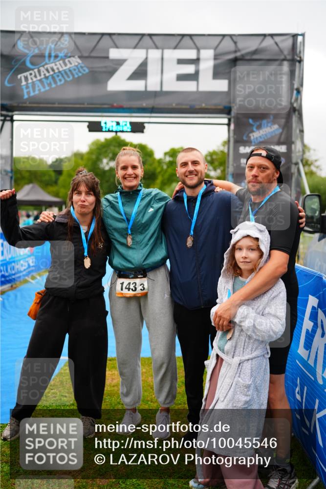 30.08.2026 - Elbe Triathlon Hamburg LAZAROV Photography http://msf.ph/oto/10045546 30.08.2026 17:03:03 Ziel  meine-sportfotos.de