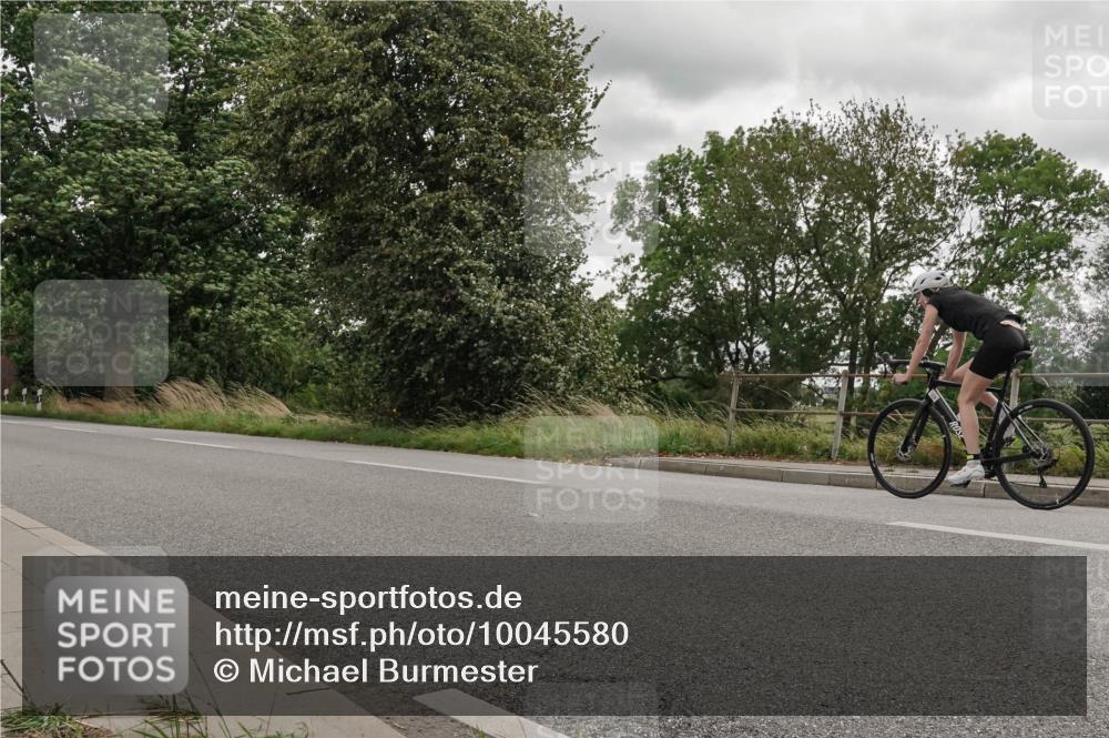 30.08.2026 - Elbe Triathlon Hamburg Michael Burmester http://msf.ph/oto/10045580 30.08.2026 15:27:42 Radfahren  meine-sportfotos.de